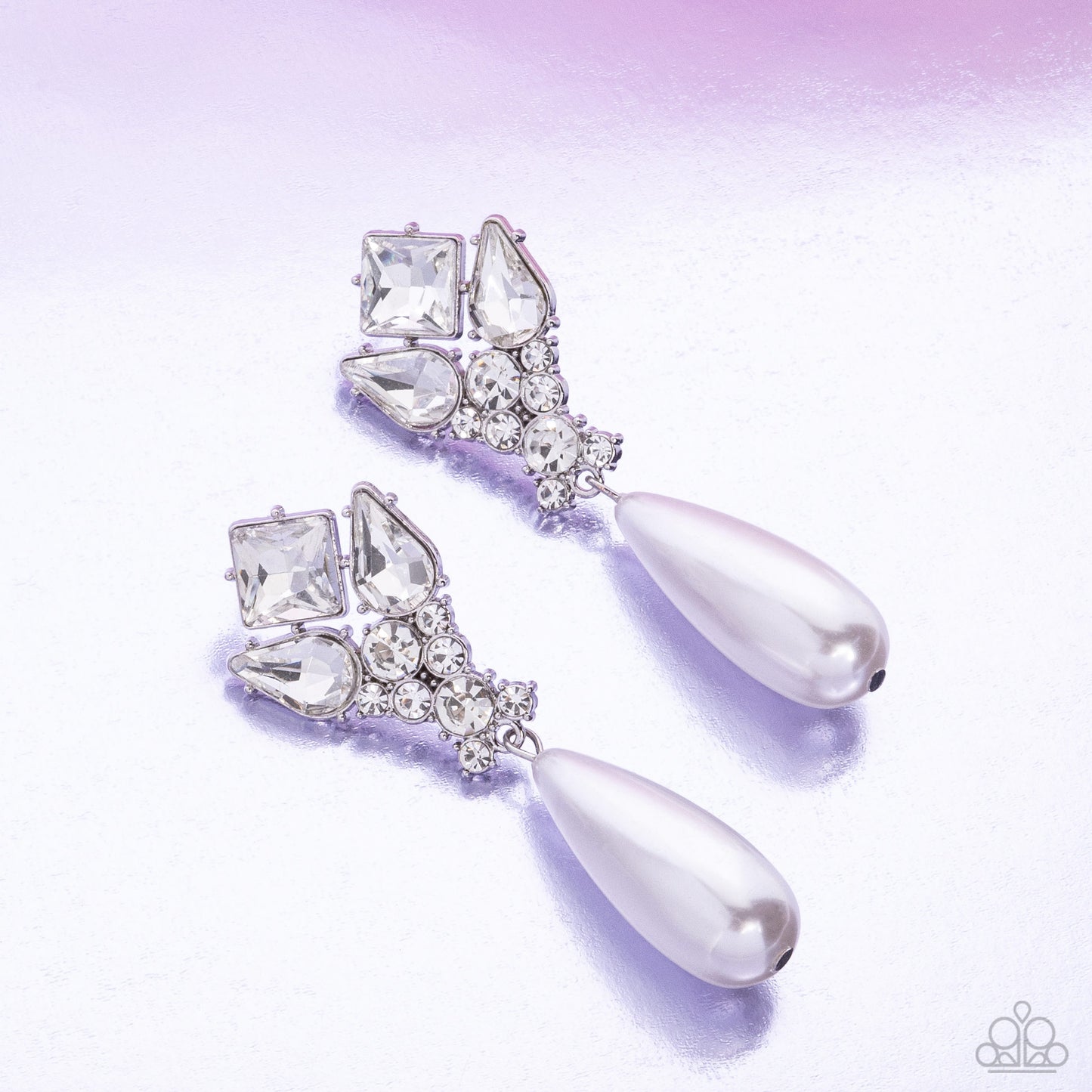 Pearly Promenade - White Earring