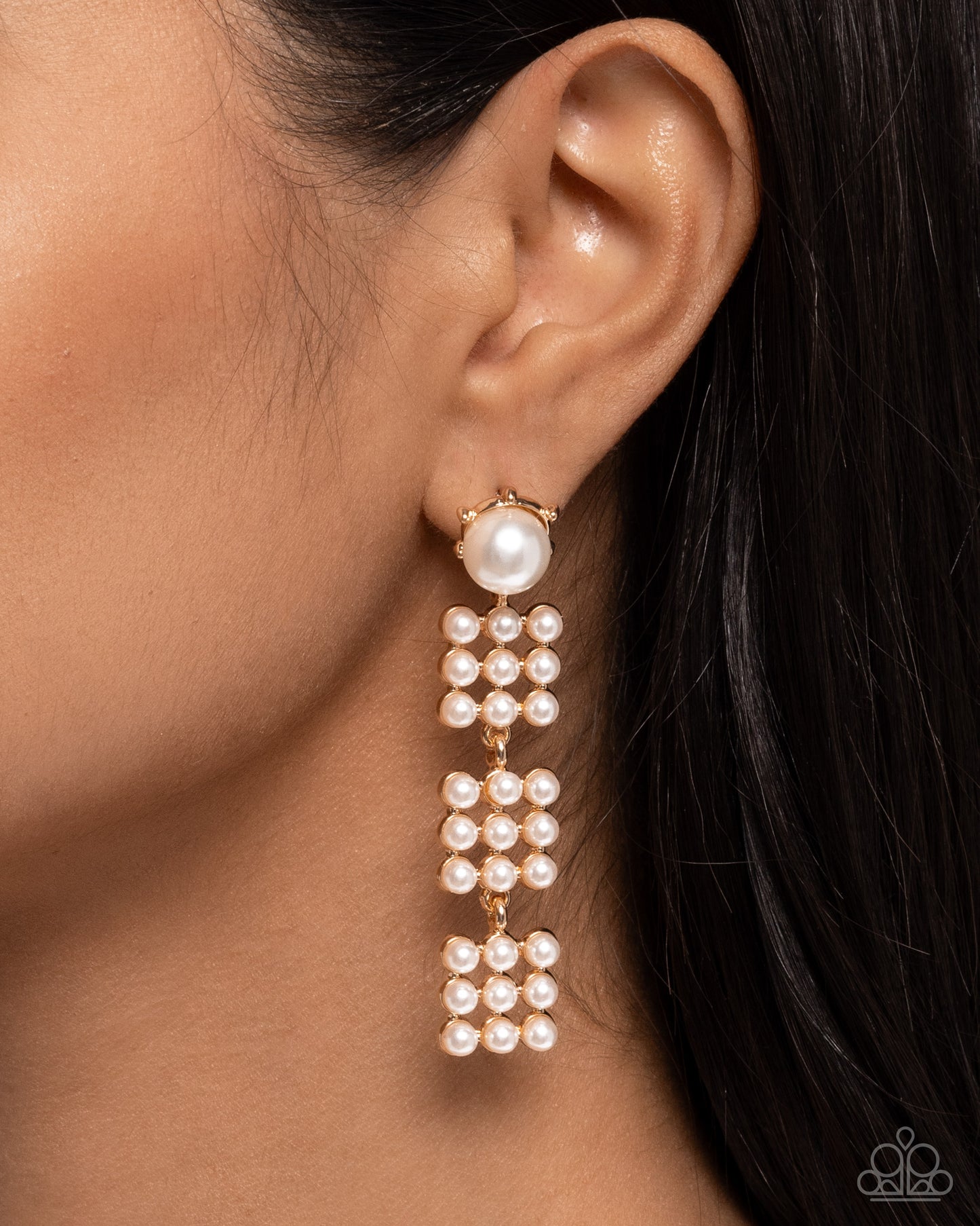 Pearl Pastime - Gold Earring