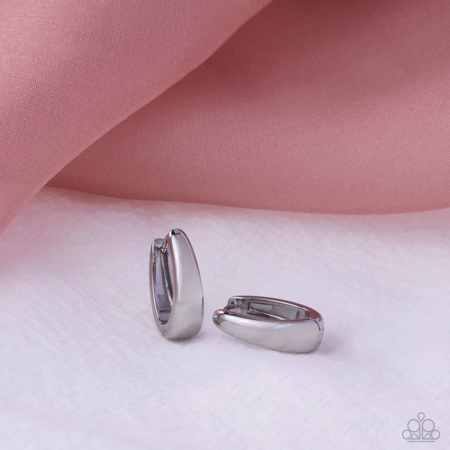 Stainless Stroll - Silver Earring