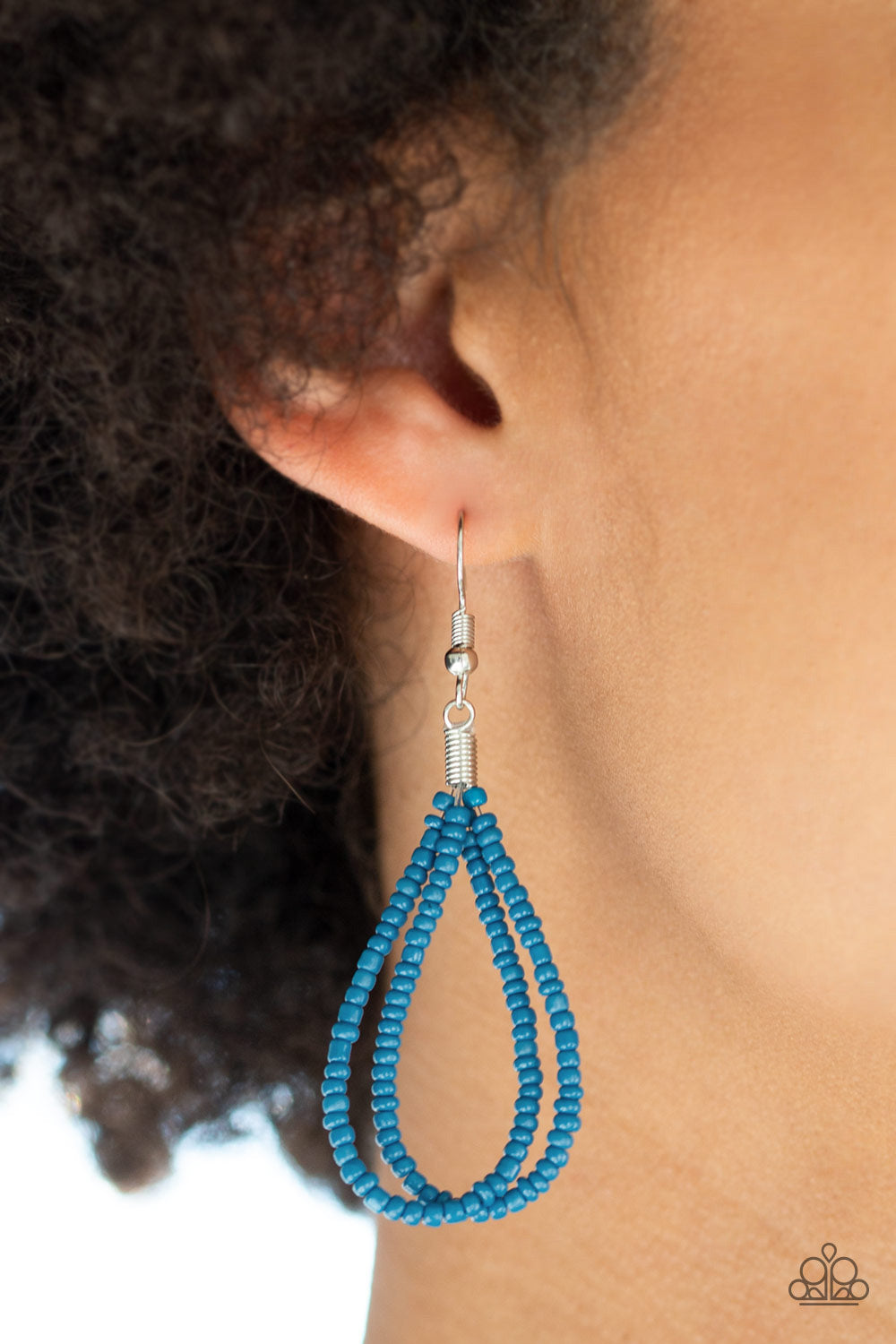 A Standing Ovation - Blue Necklace