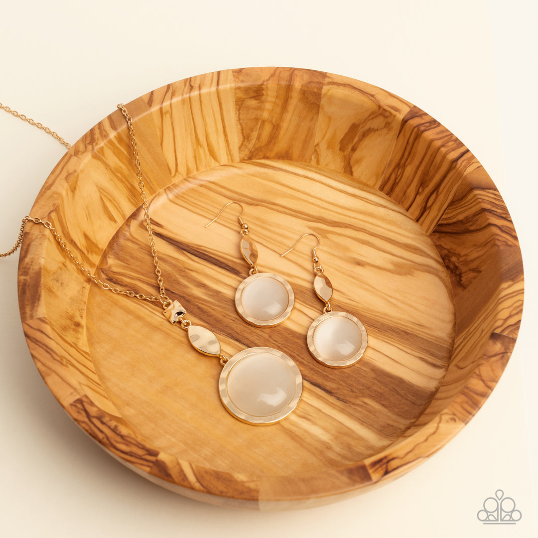Magic Carpet Cruise - Gold Necklace
