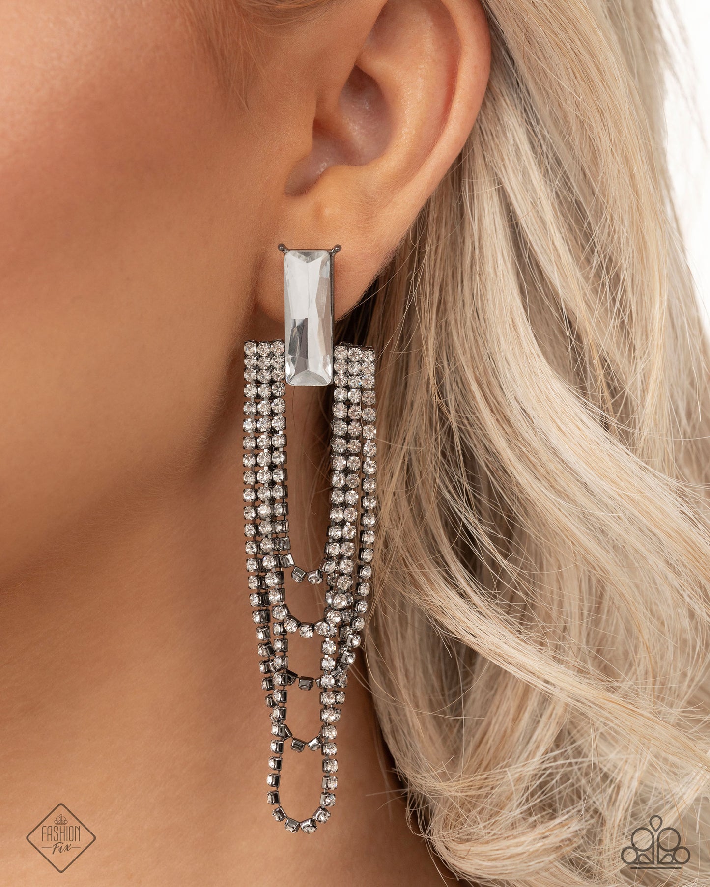 Resounding Radiance - Black Earring