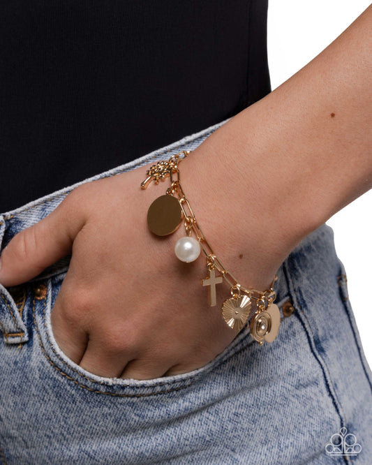Charm Commitment - Gold Bracelet