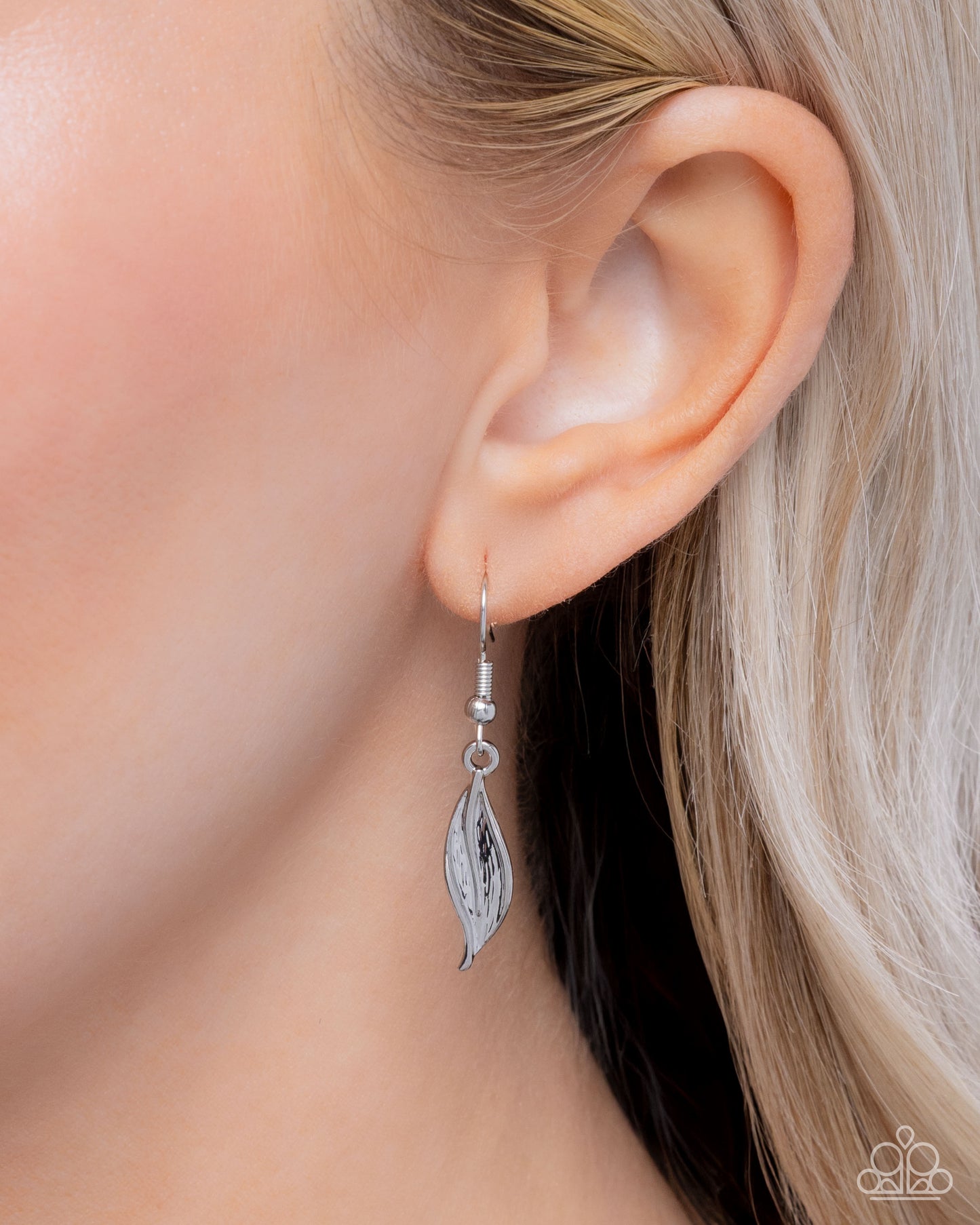 Lush Leaves - Green Necklace