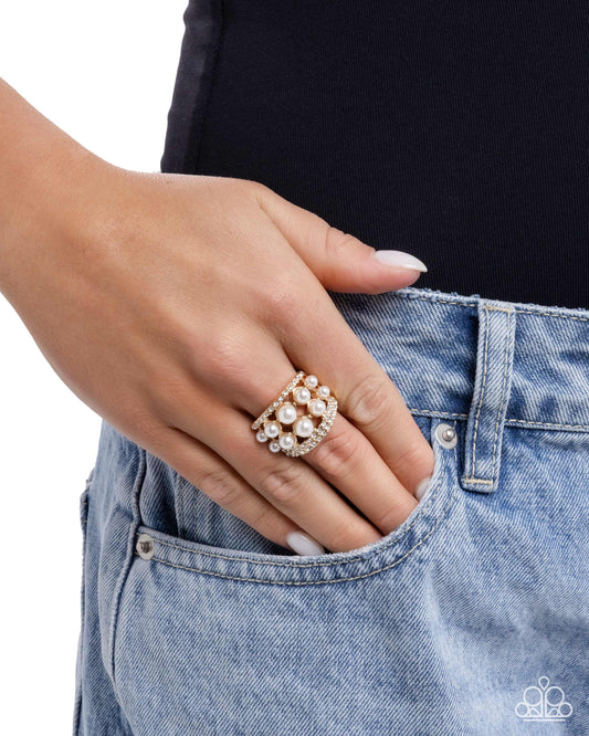 Glossy Gallery - Gold Ring