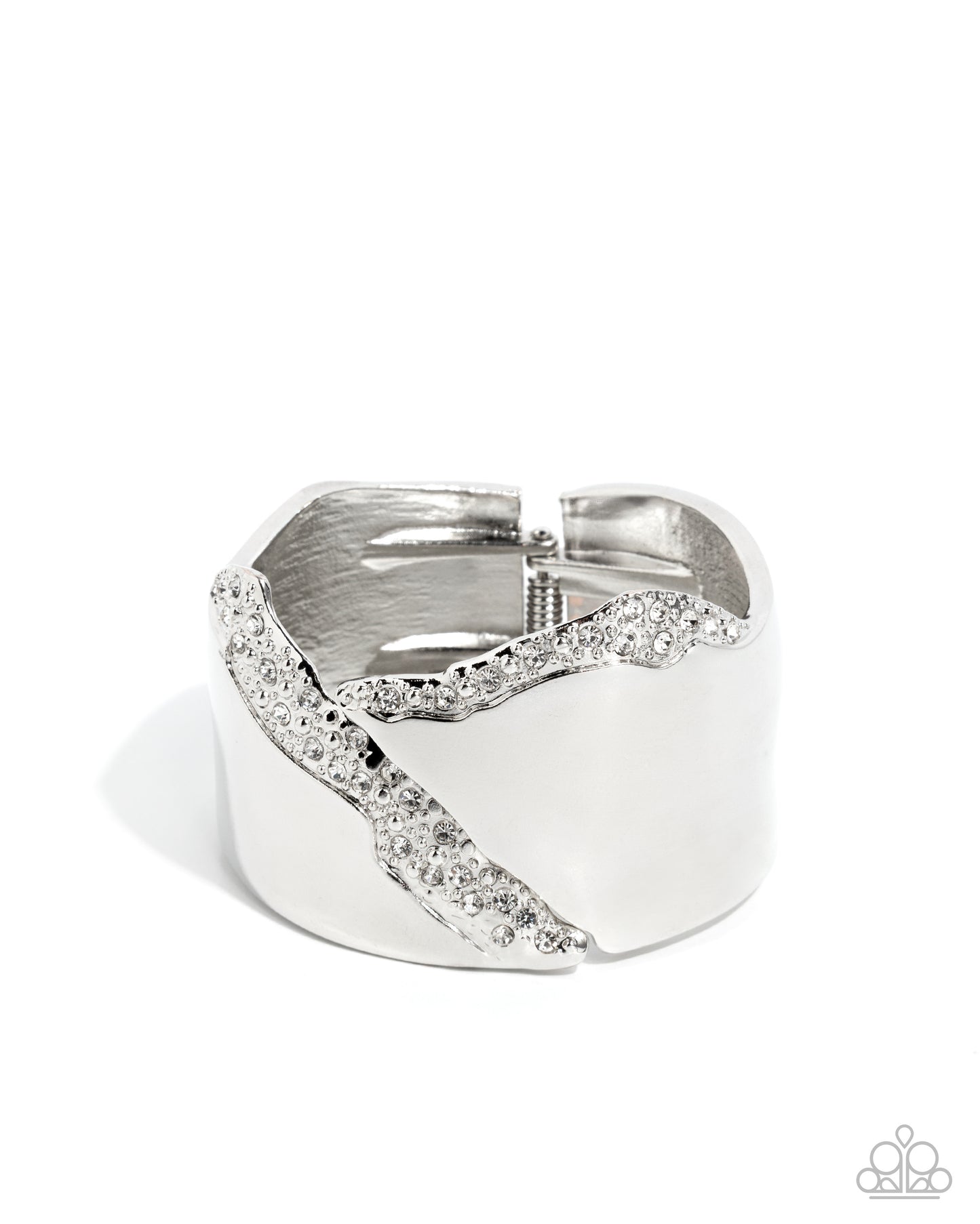 Twinkly Traverse - White Bracelet