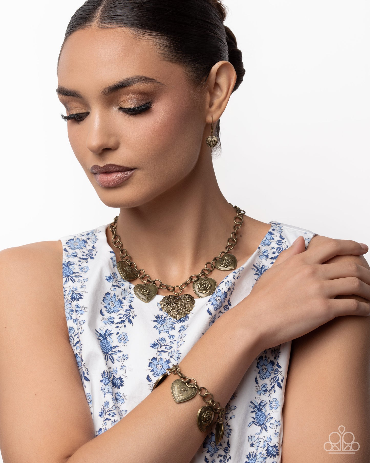 Chic Conclusion - Brass Necklace & Bracelet Set