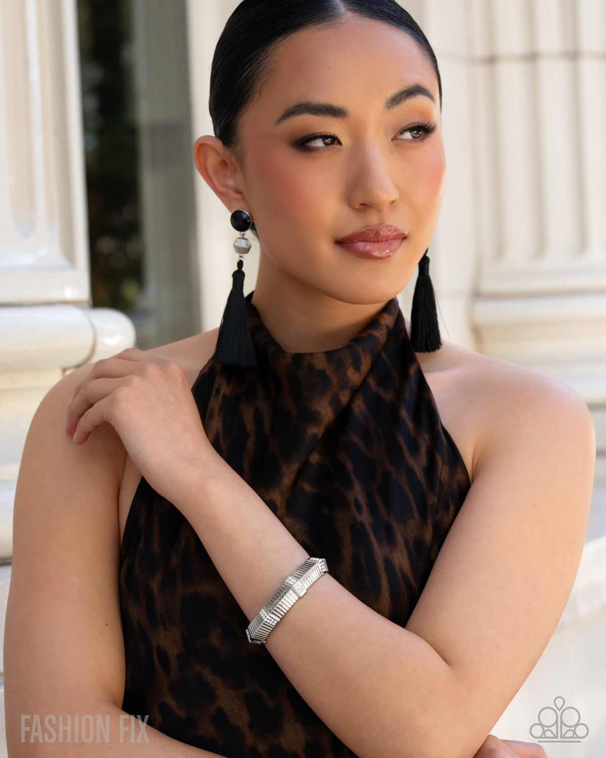 Sassy Shift - Black Earring