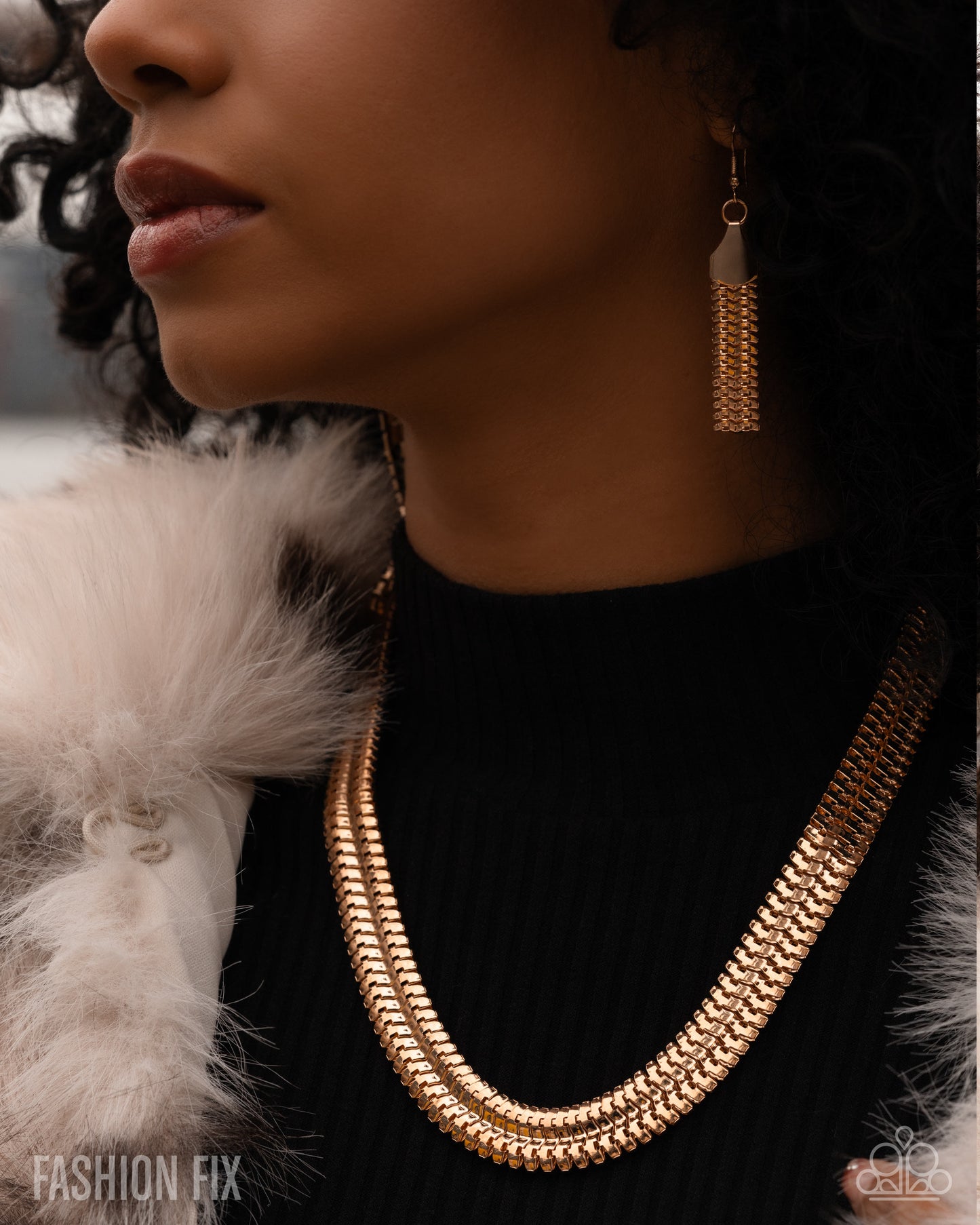 Sassy Staging - Gold Necklace