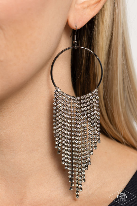 Streamlined Shimmer - Black Earrings