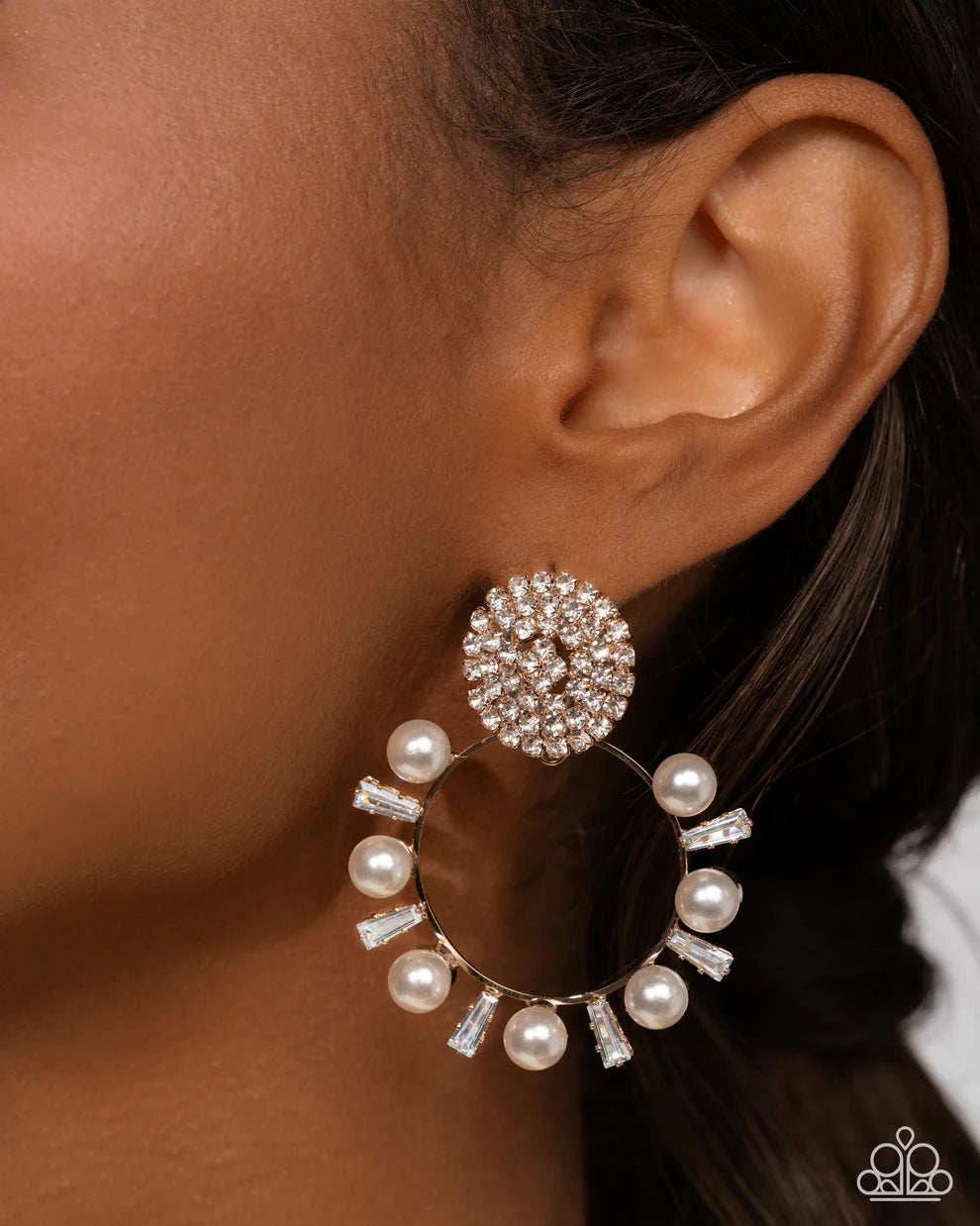 Wistfully Waltzing - Gold Earring