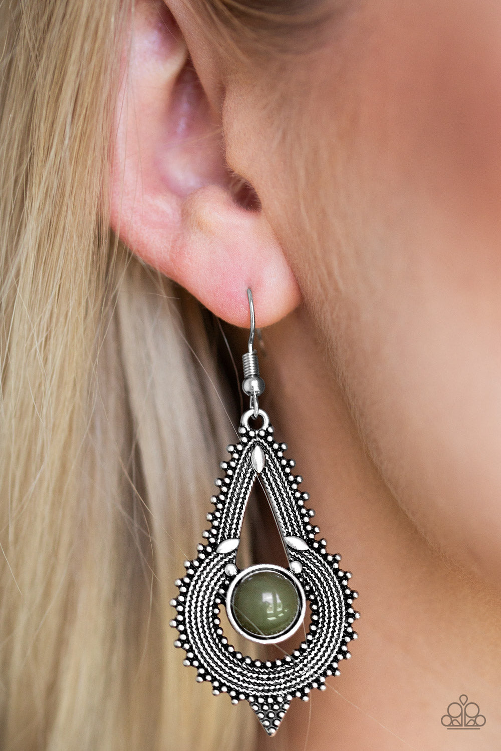 Zoomin Zumba - Green Earring