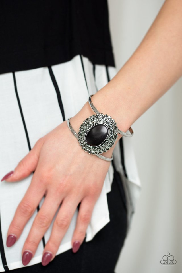 Extra EMPRESS-ive - Black Bracelet