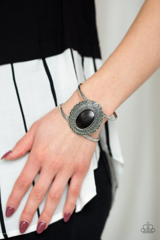 Extra EMPRESS-ive - Black Bracelet