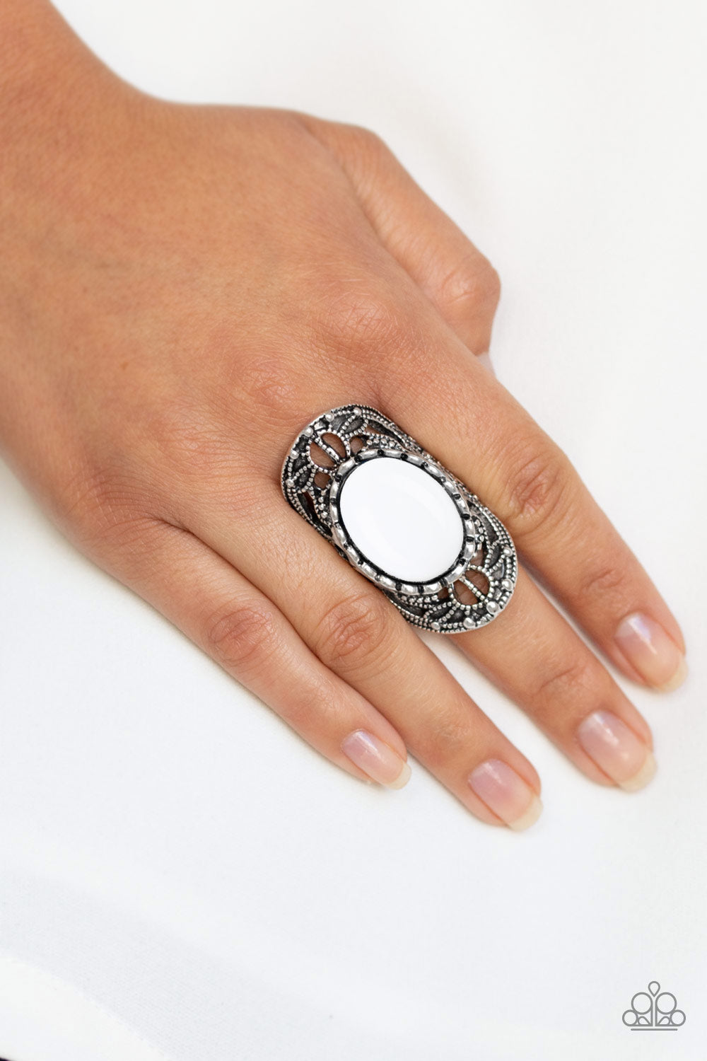 Drama Dream - White Ring
