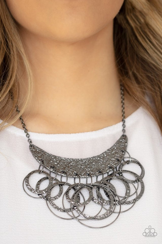 Metro Eclipse - Black Necklace