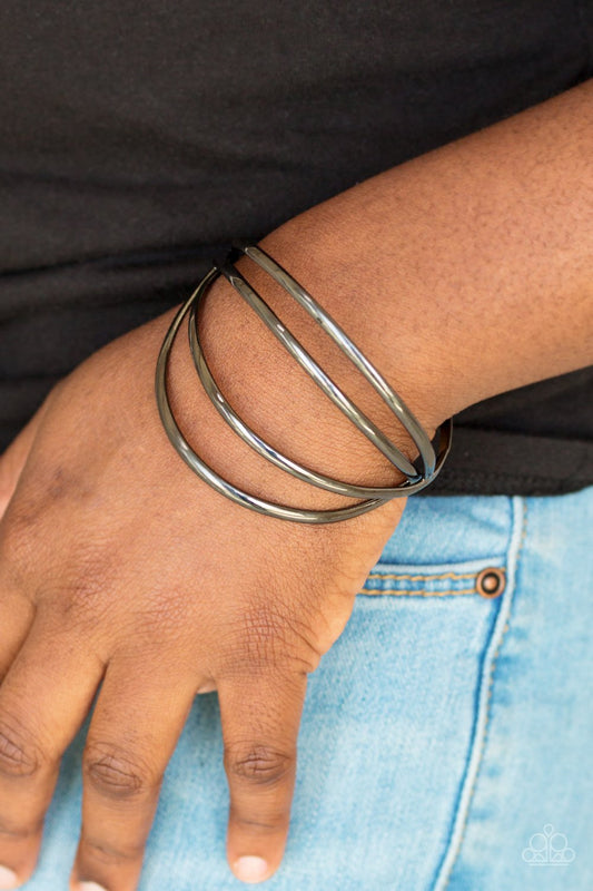 Take A CATWALK - Black Bracelet