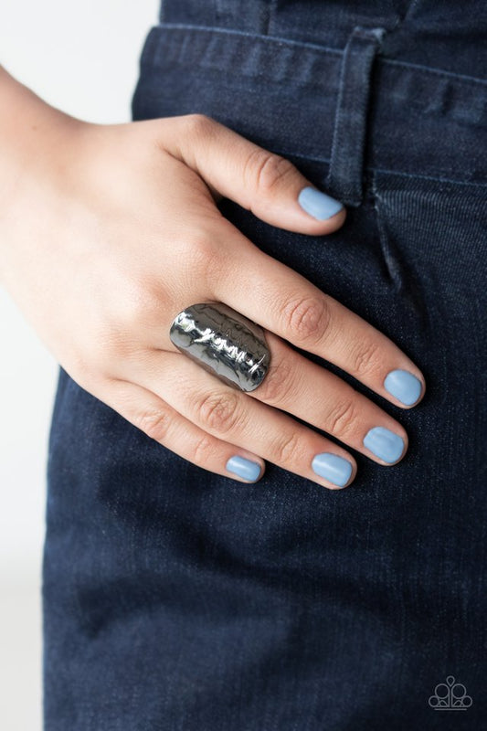 Retro Ripple - Black Ring