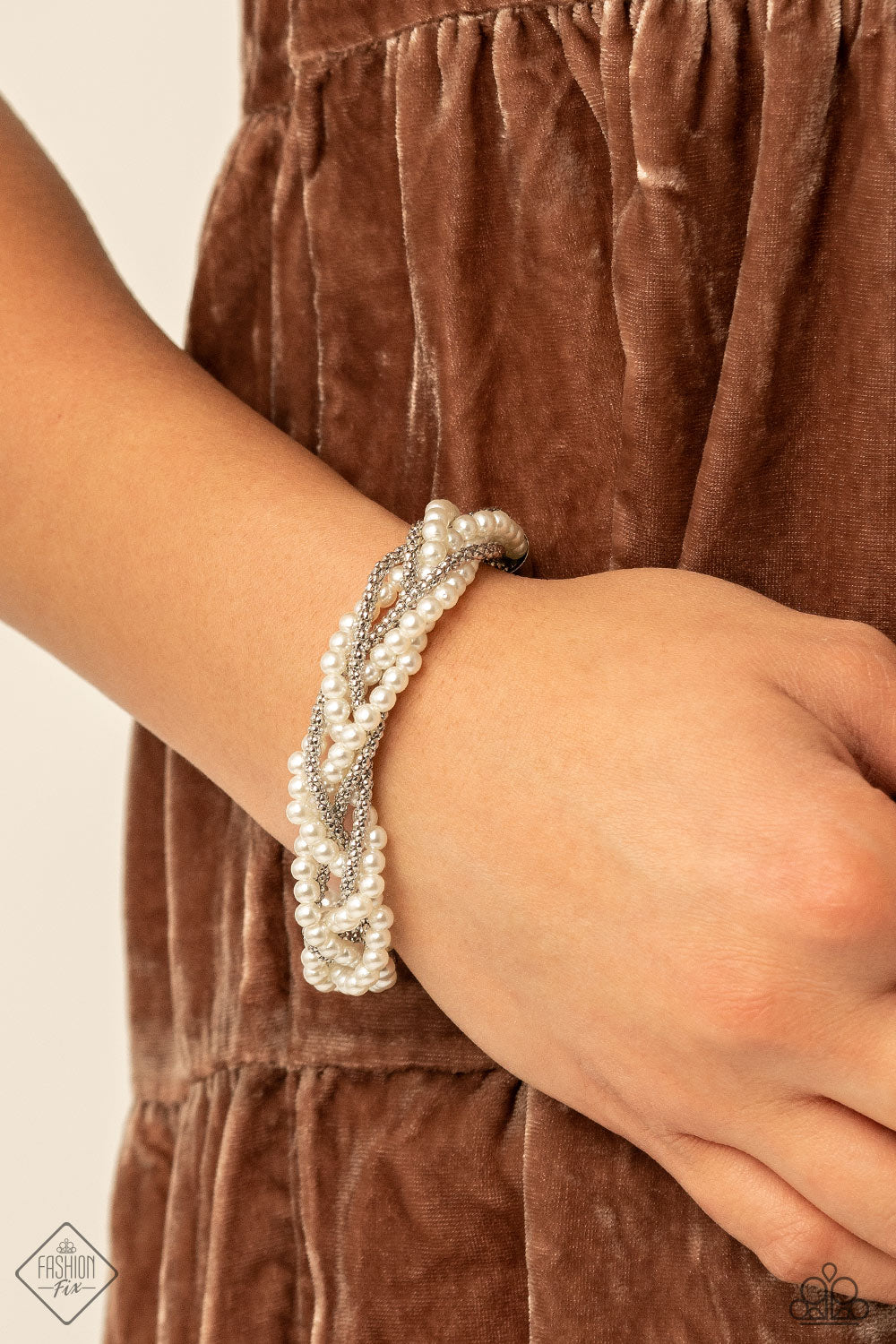Fiercely 5th Avenue - Complete Trend Blend March 2021 Fashion Fix