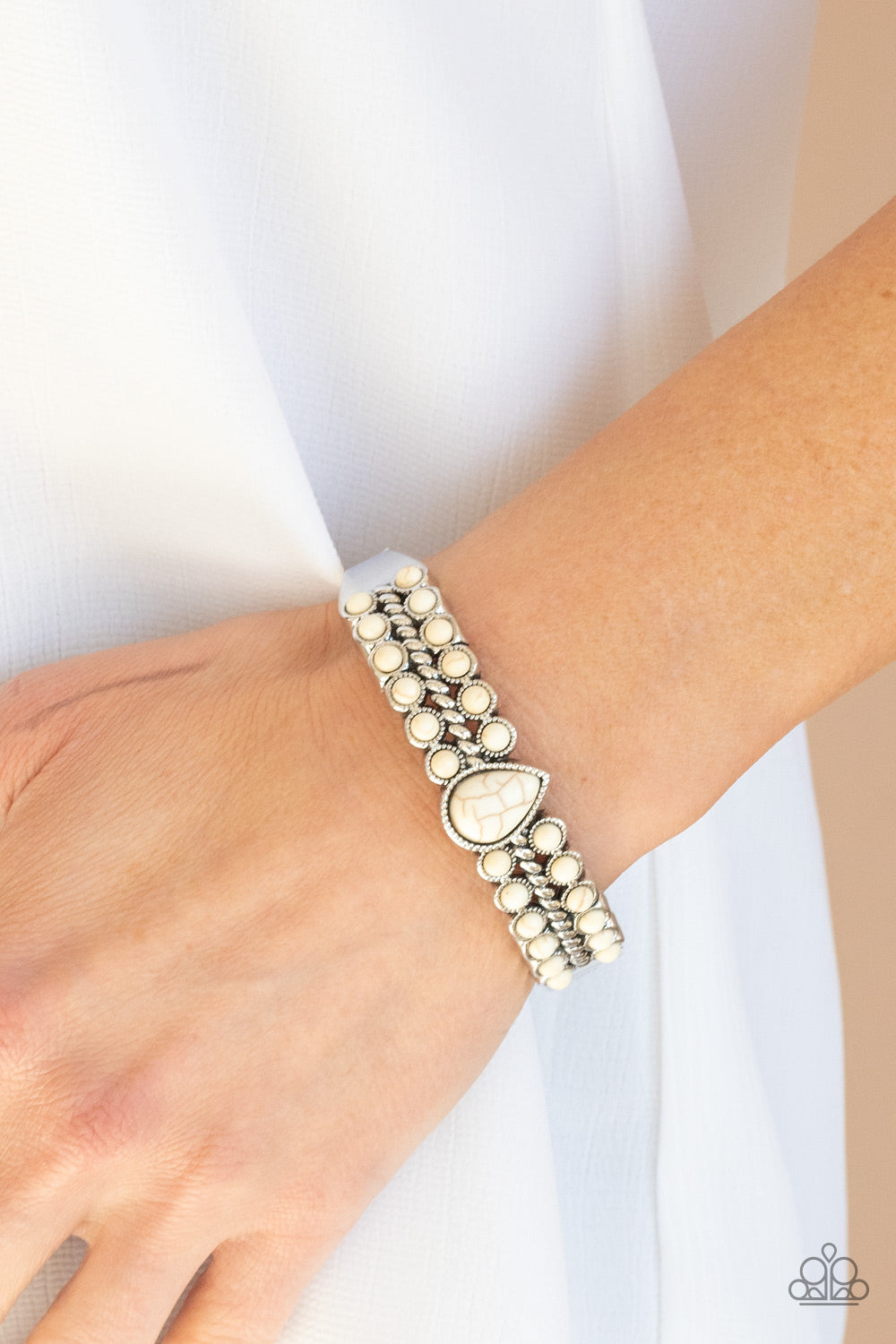 Nature Resort - White Bracelet