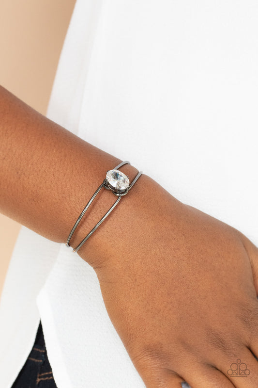 GLOW No Mercy - Black Bracelet