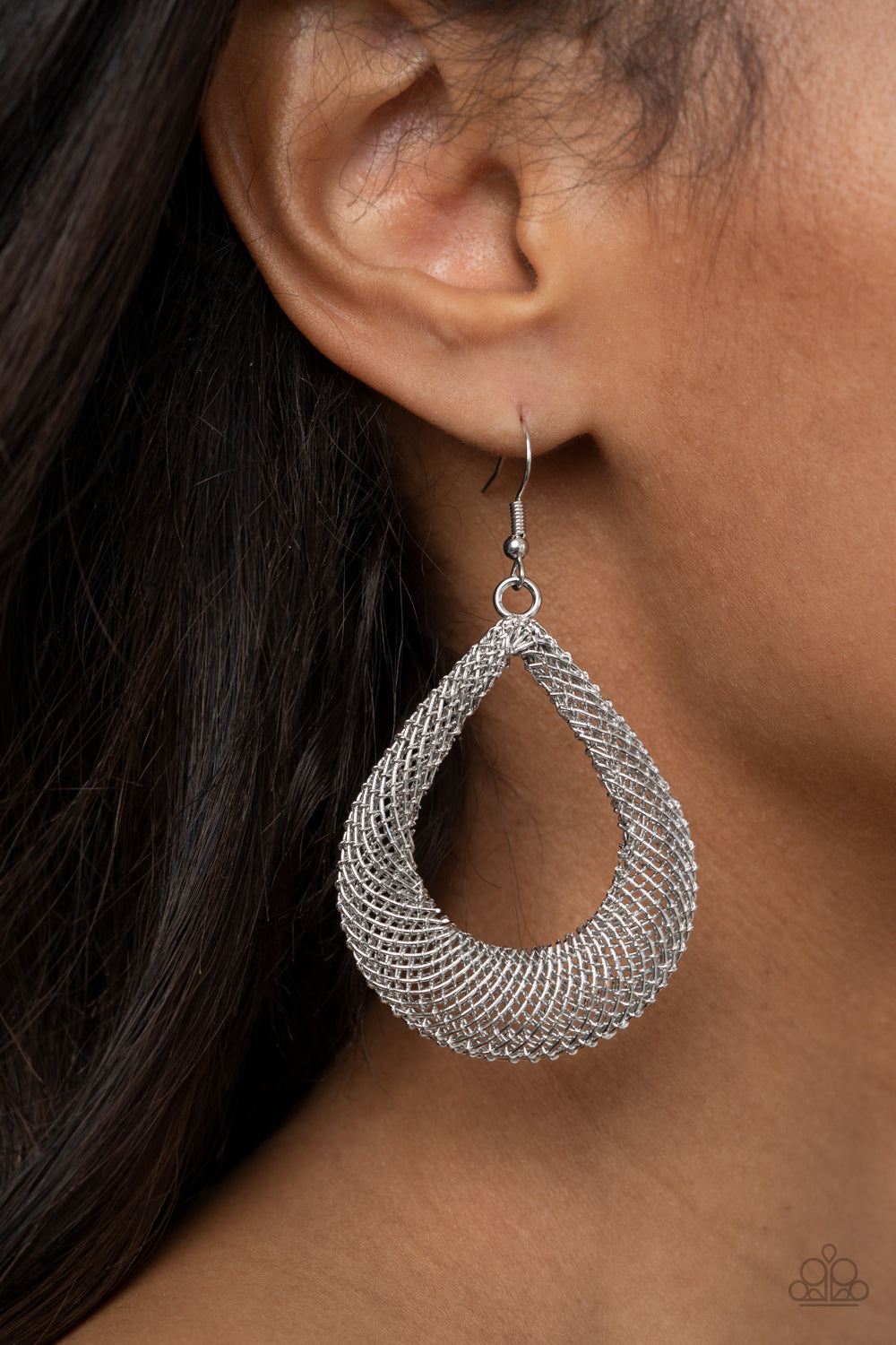 A Hot MESH - Silver Earring