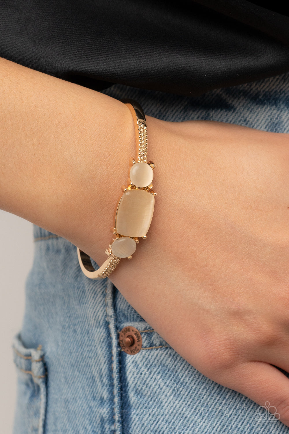 Tranquil Treasure - Gold Bracelet