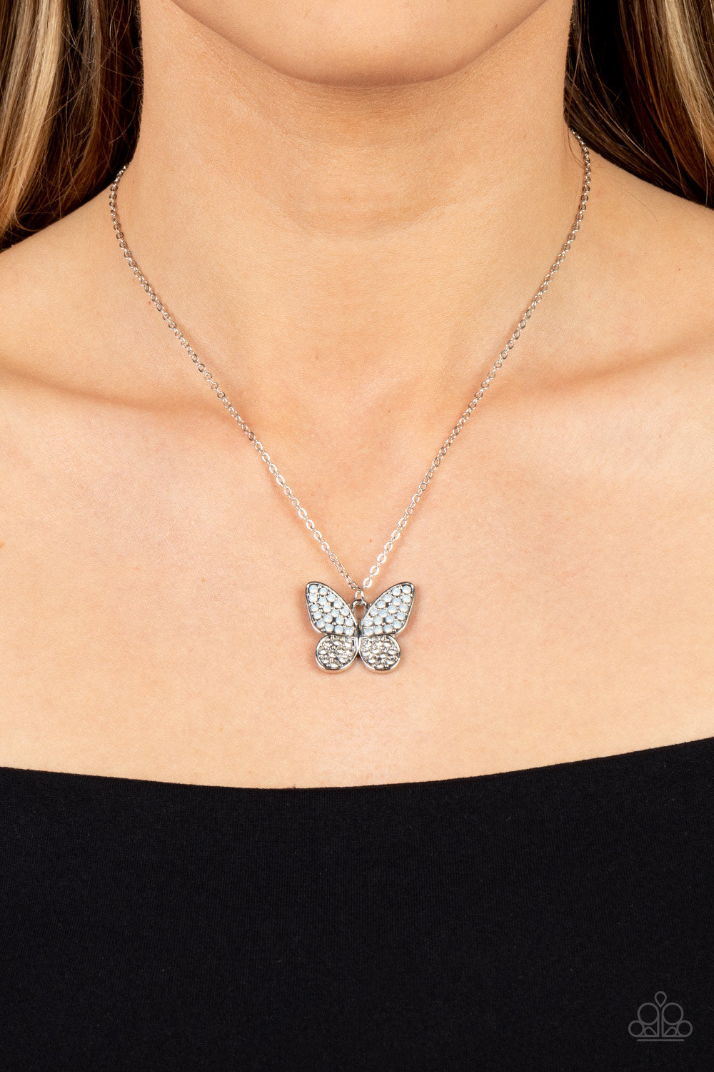 Flutter Forte - White Necklace