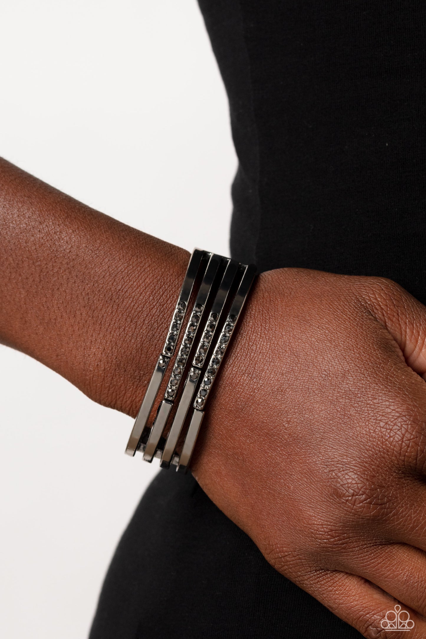 Labyrinth Lure - Black Bracelet