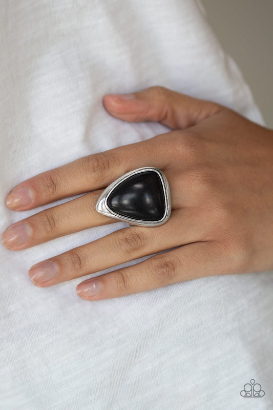 Stone Scene - Black Ring